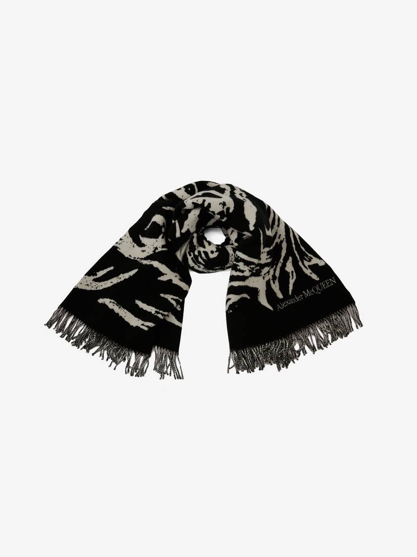 Tree Plaid Wool Scarf in Black/ivory - 2