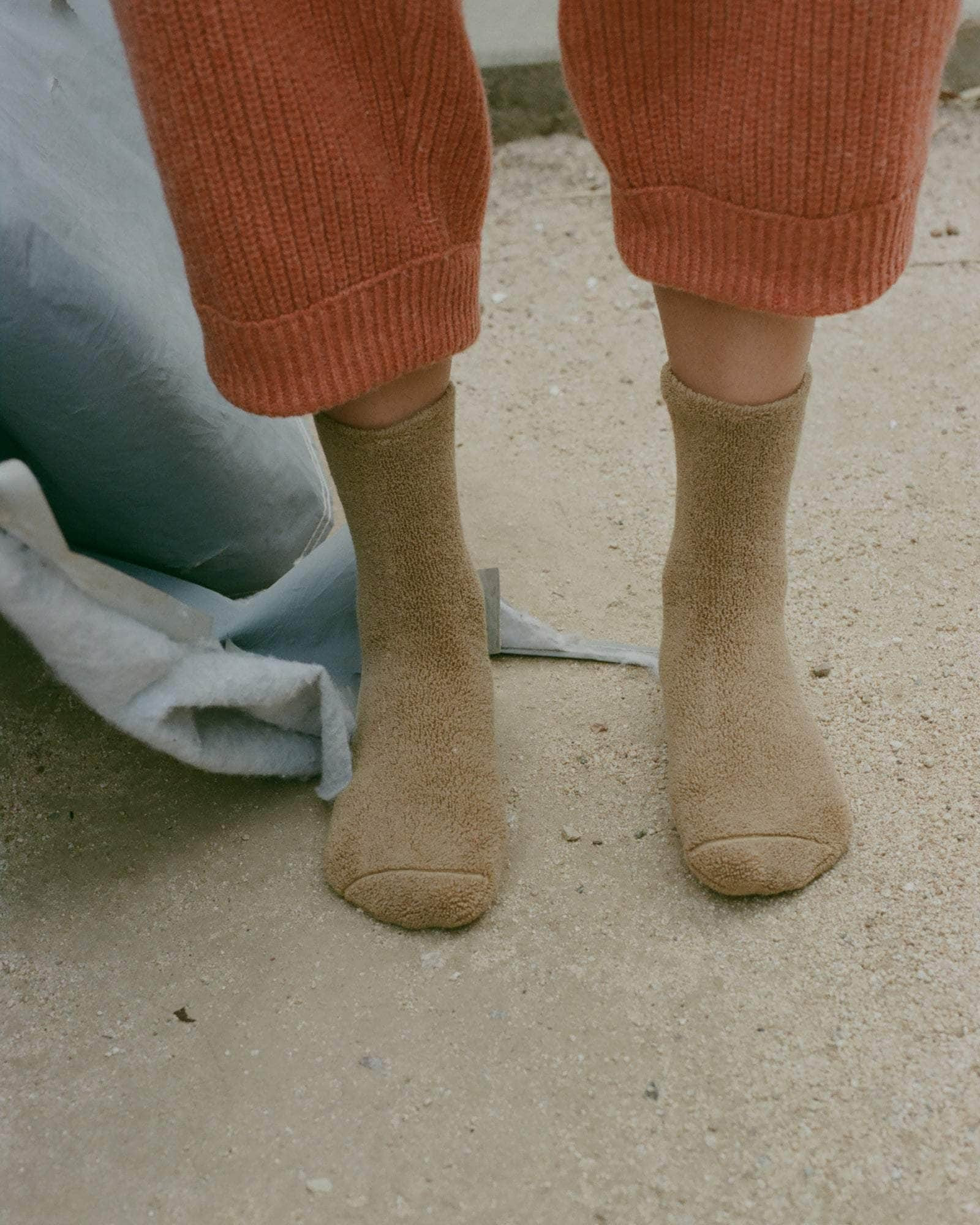 Buckle Overankle Socks - Textured Organic Cotton - 1