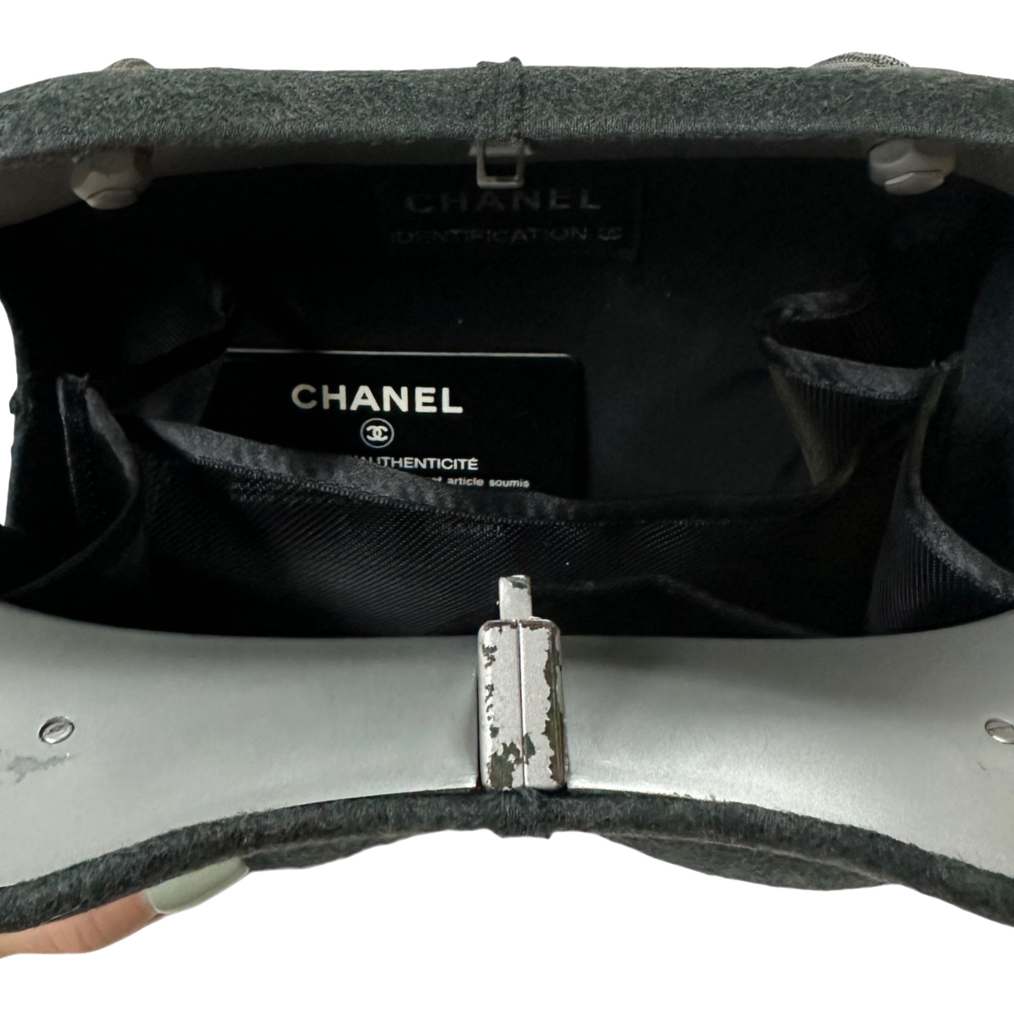 CHANEL Fall Winter 1999 Millennium Felt Shoulder Bag - 6