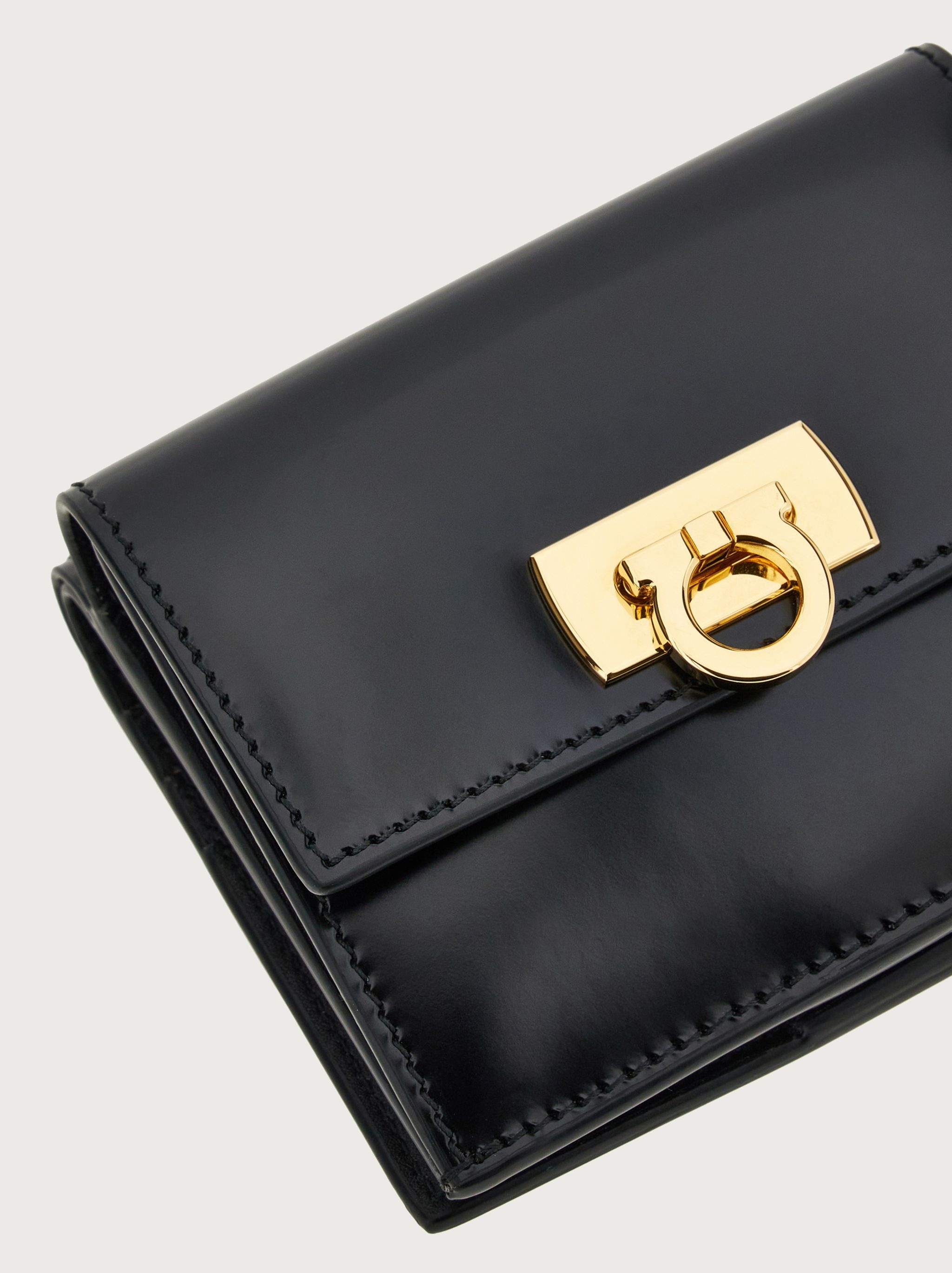 Compact wallet with Gancini clasp - 5