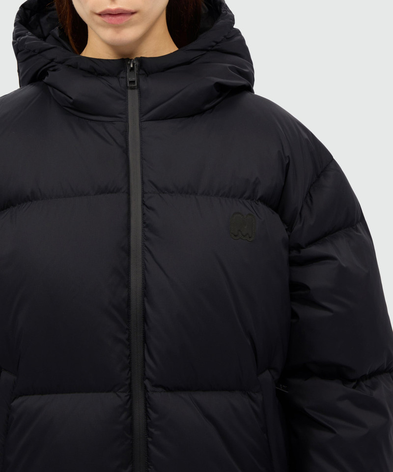 Short black down jacket in ripstop nylon 5