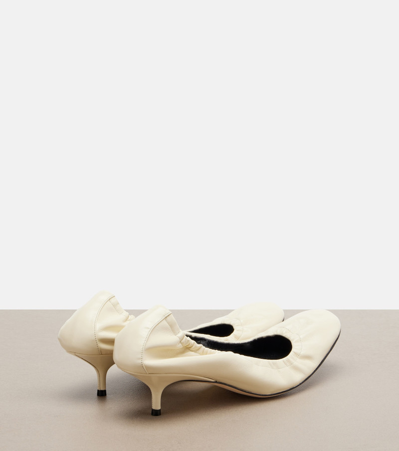 PHOEBE PHILO Leather pumps outlook