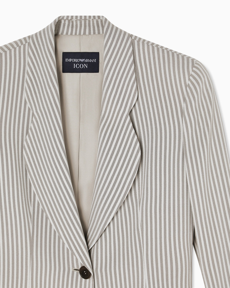 EMPORIO ARMANI ICON SINGLE-BREASTED JACKET IN STRIPED FLUID CRÊPE outlook