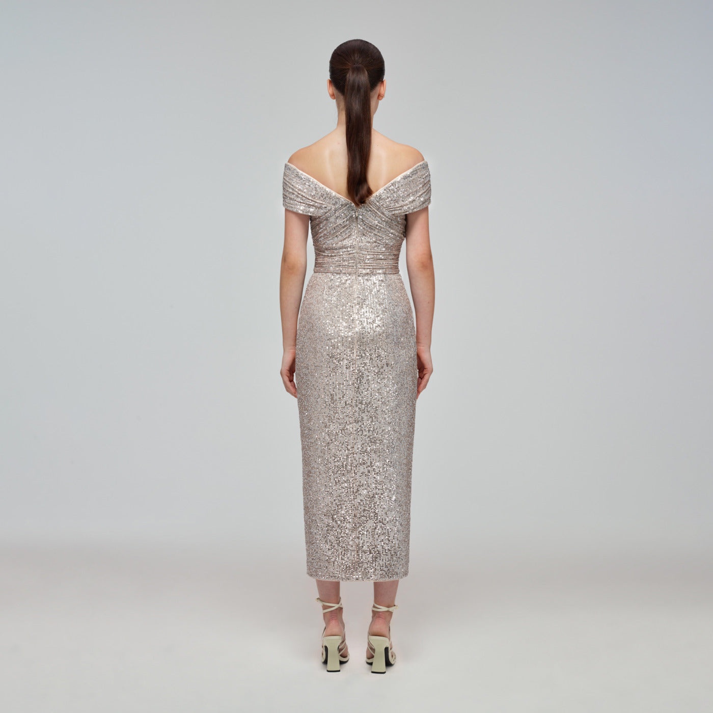 SELF-PORTRAIT ワンピース Embellished off-shoulder 731870 Embellished off-shoulder midi dress in red - Self Portrait