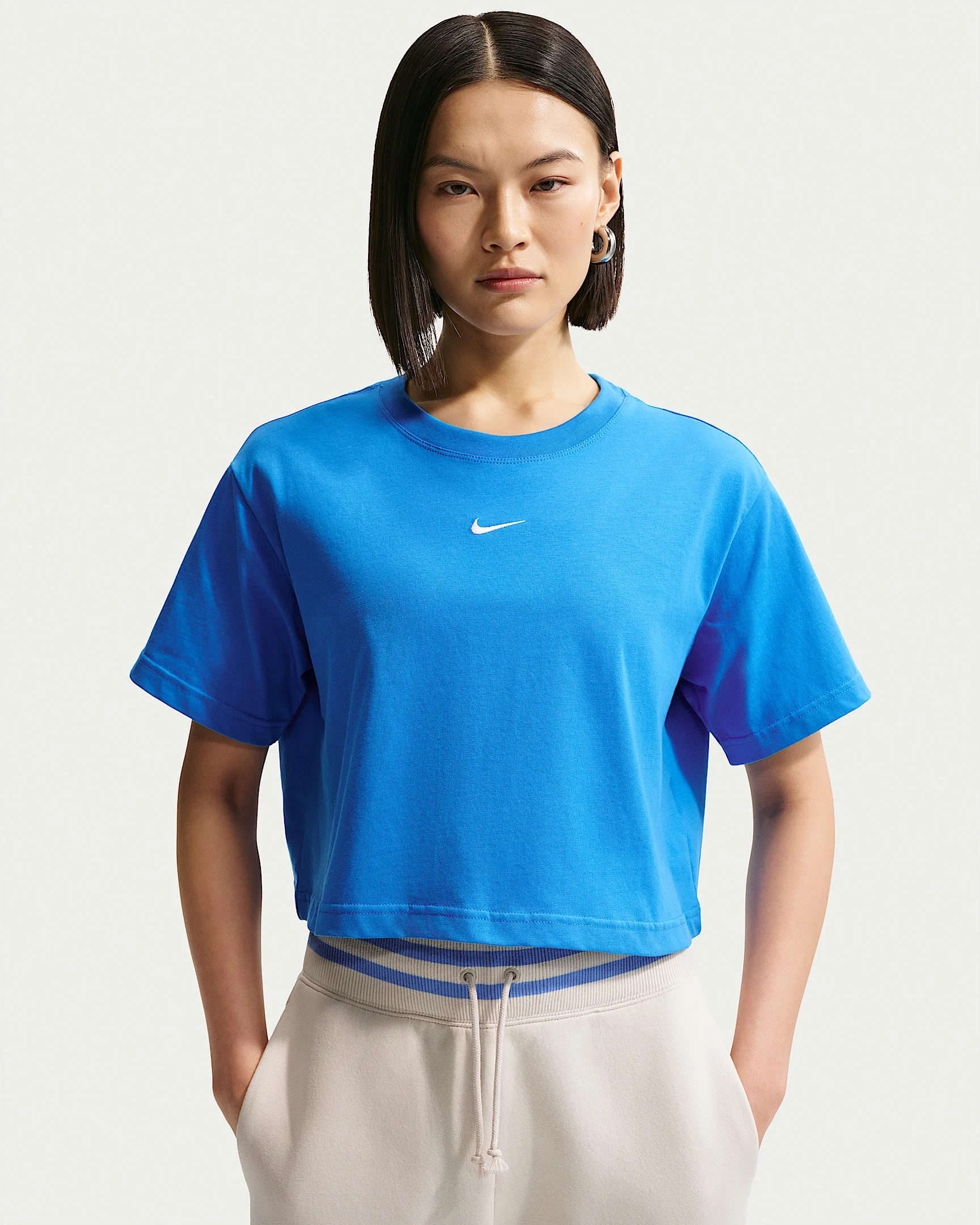 Nike Sportswear Classic Women's Loose Short-Sleeve Cropped T-Shirt - 1
