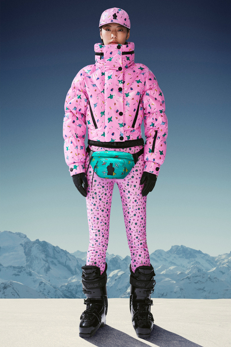 Moncler Plumel Short Down Jacket outlook