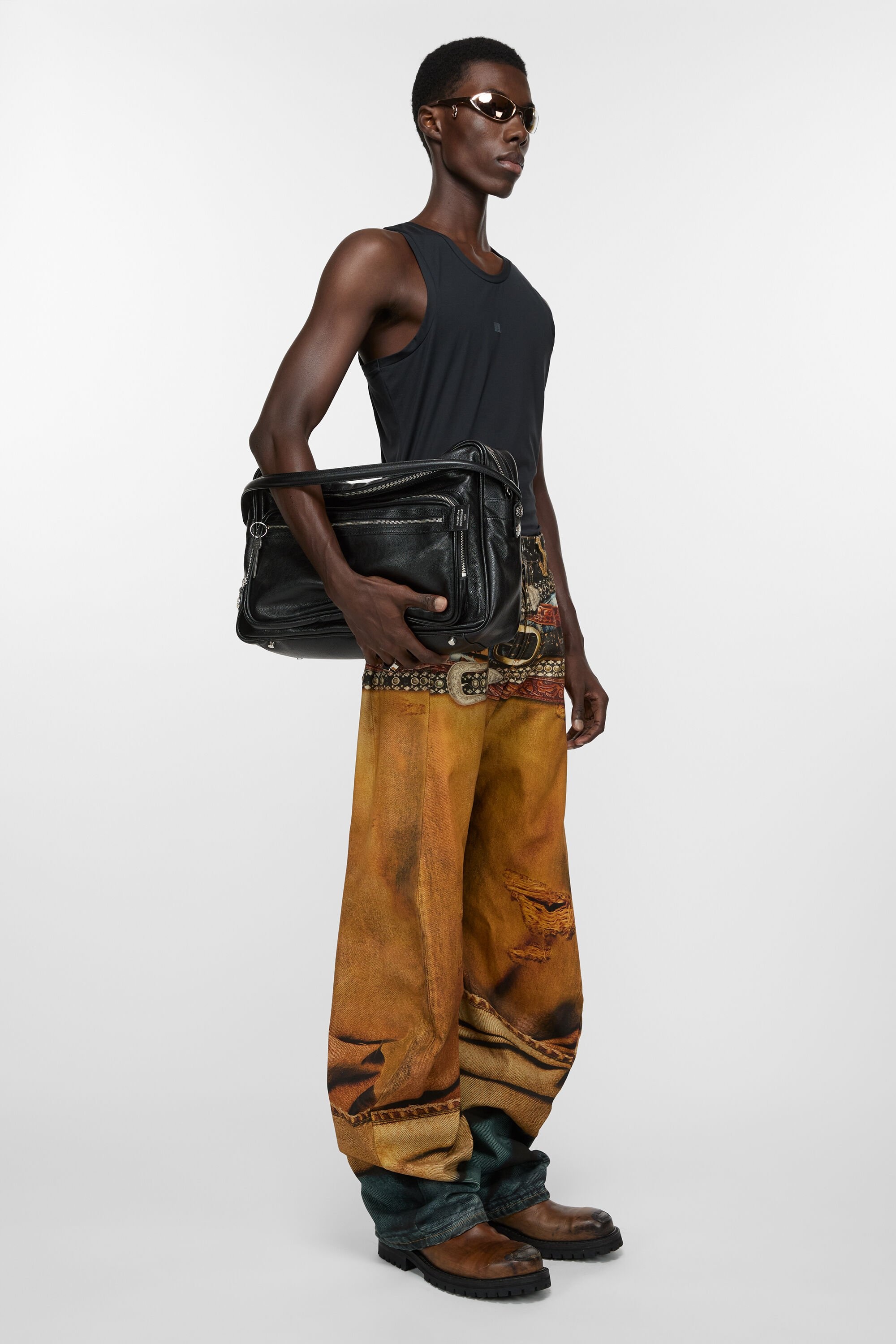 Acne Studios Camero Camera shoulder bag - Black | REVERSIBLE