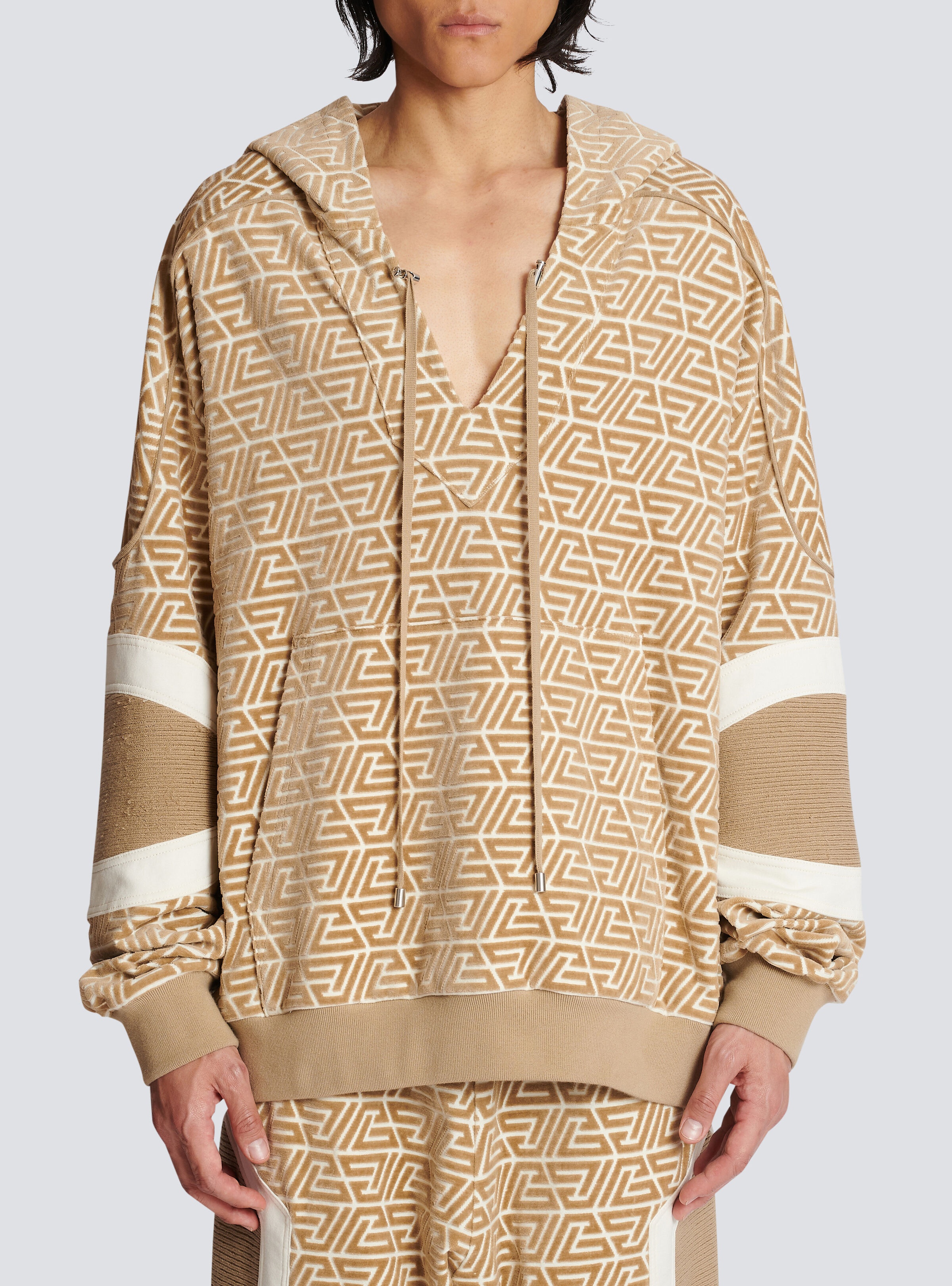 Hoodie with printed pyramid monogram - 5