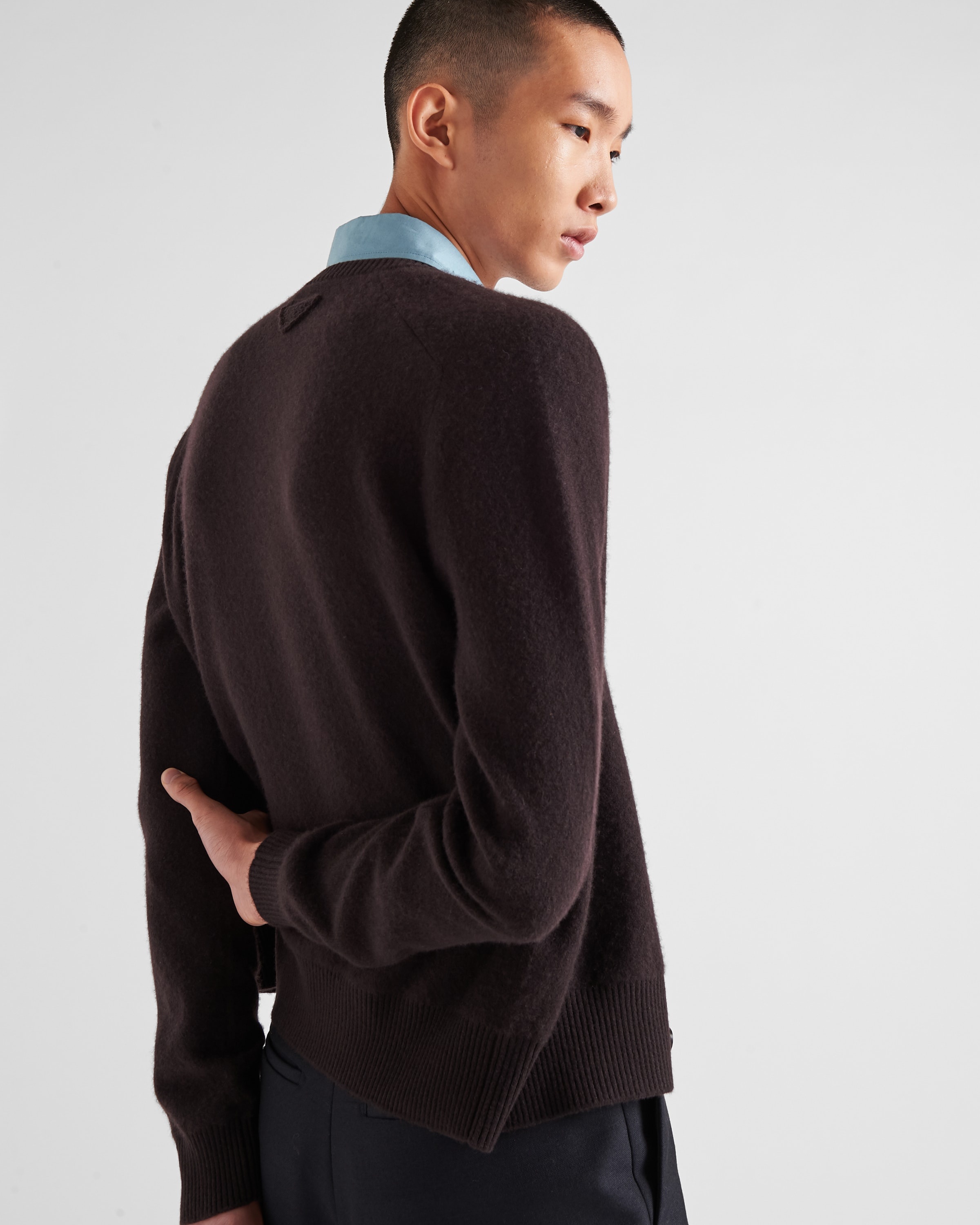 Cashmere cardigan with collar - 6