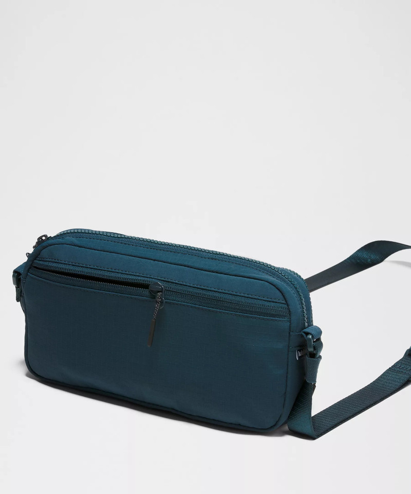 Multi-Pocket Crossbody Bag 2.5L 5