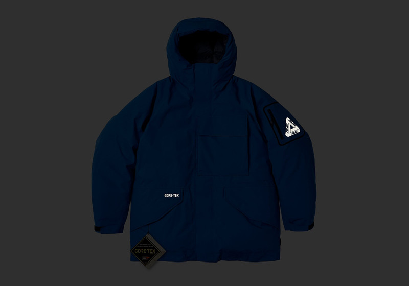 PALACE GORE-TEX CARGO DOWN PARKA PALACE BLUE outlook