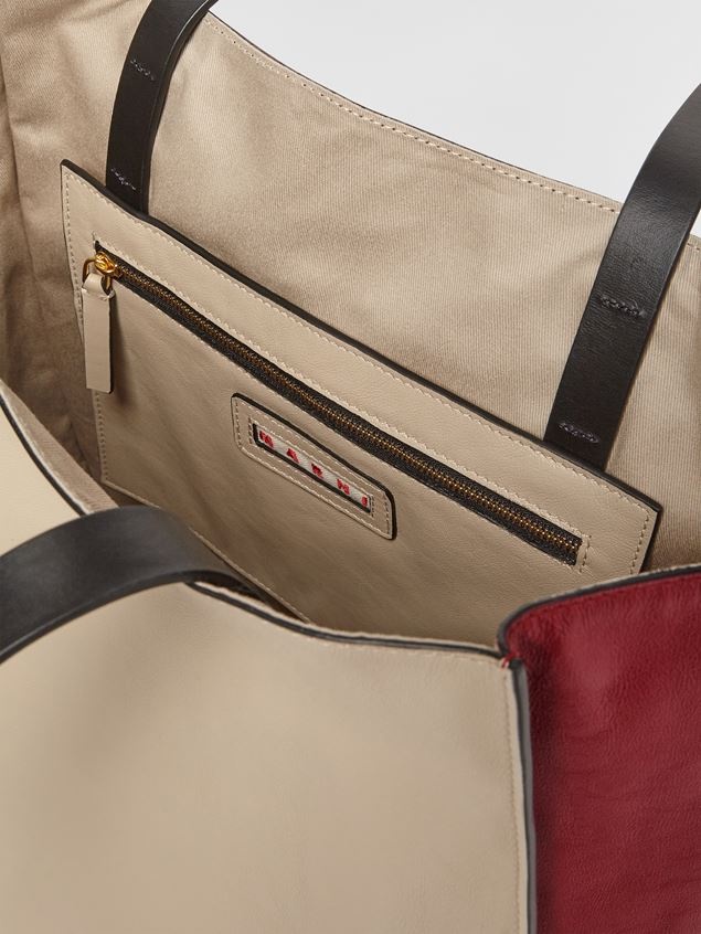 WHITE AND RED MUSEO SOFT BAG IN TUMBLED CALFSKIN - 4