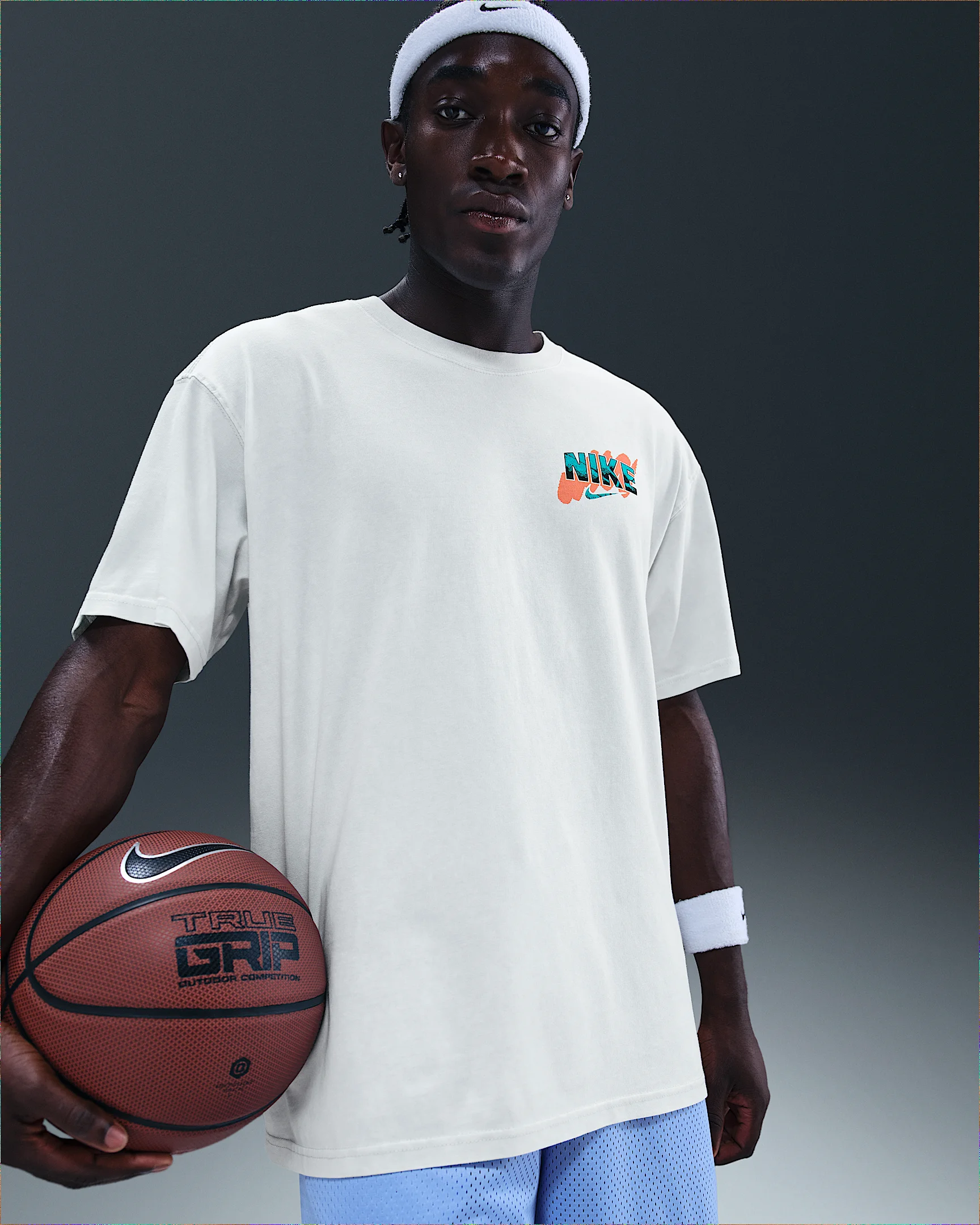 Nike Men's Basketball T-Shirt - 1