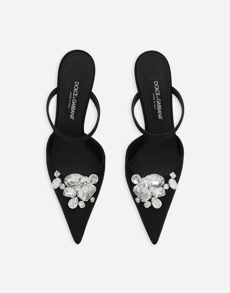 새틴 mules 와 자수 4