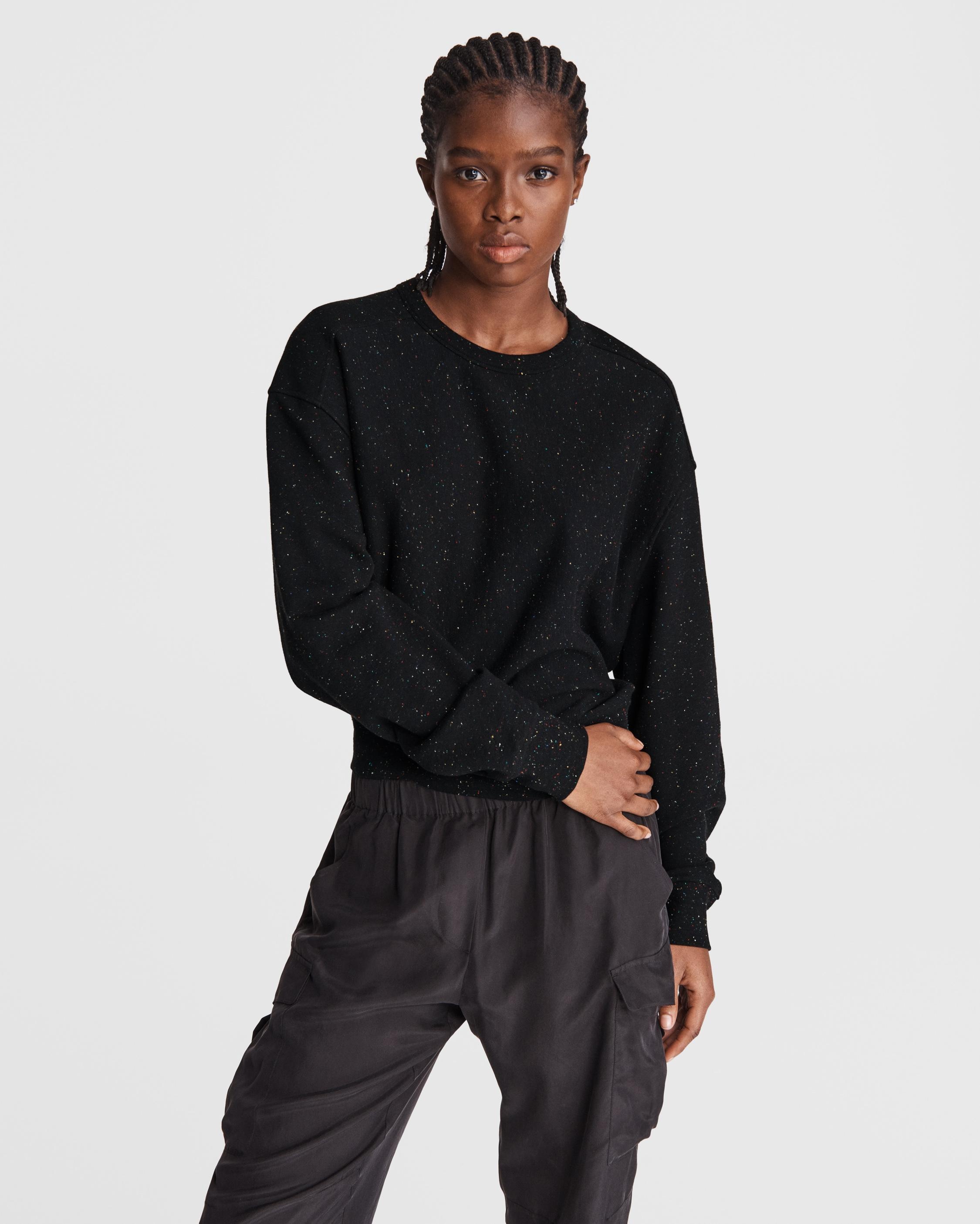 City Terry Sweatshirt
Relaxed Fit Sweater - 2