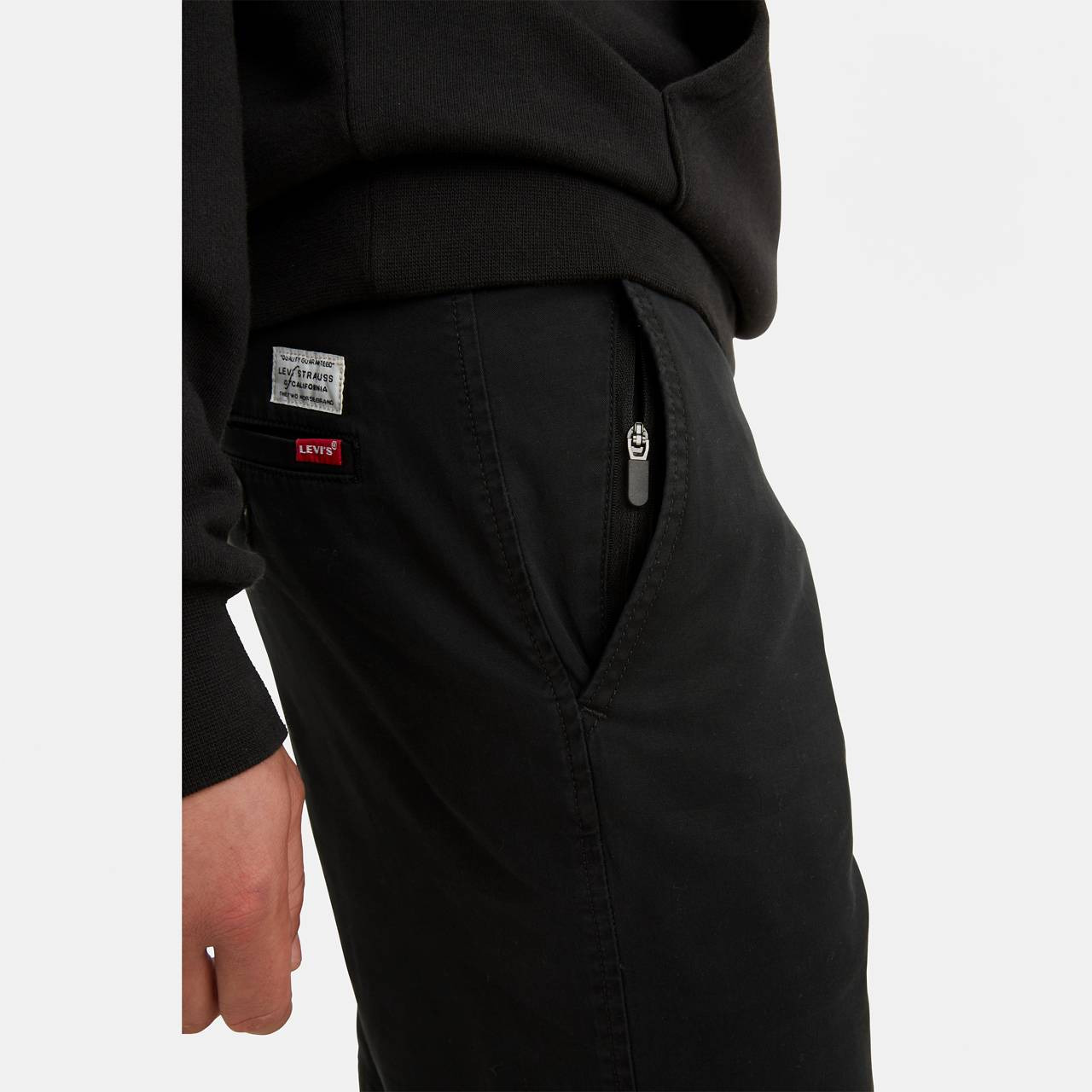 LEVI’S® XX CHINO TAPER FIT MEN'S SHORTS - 4