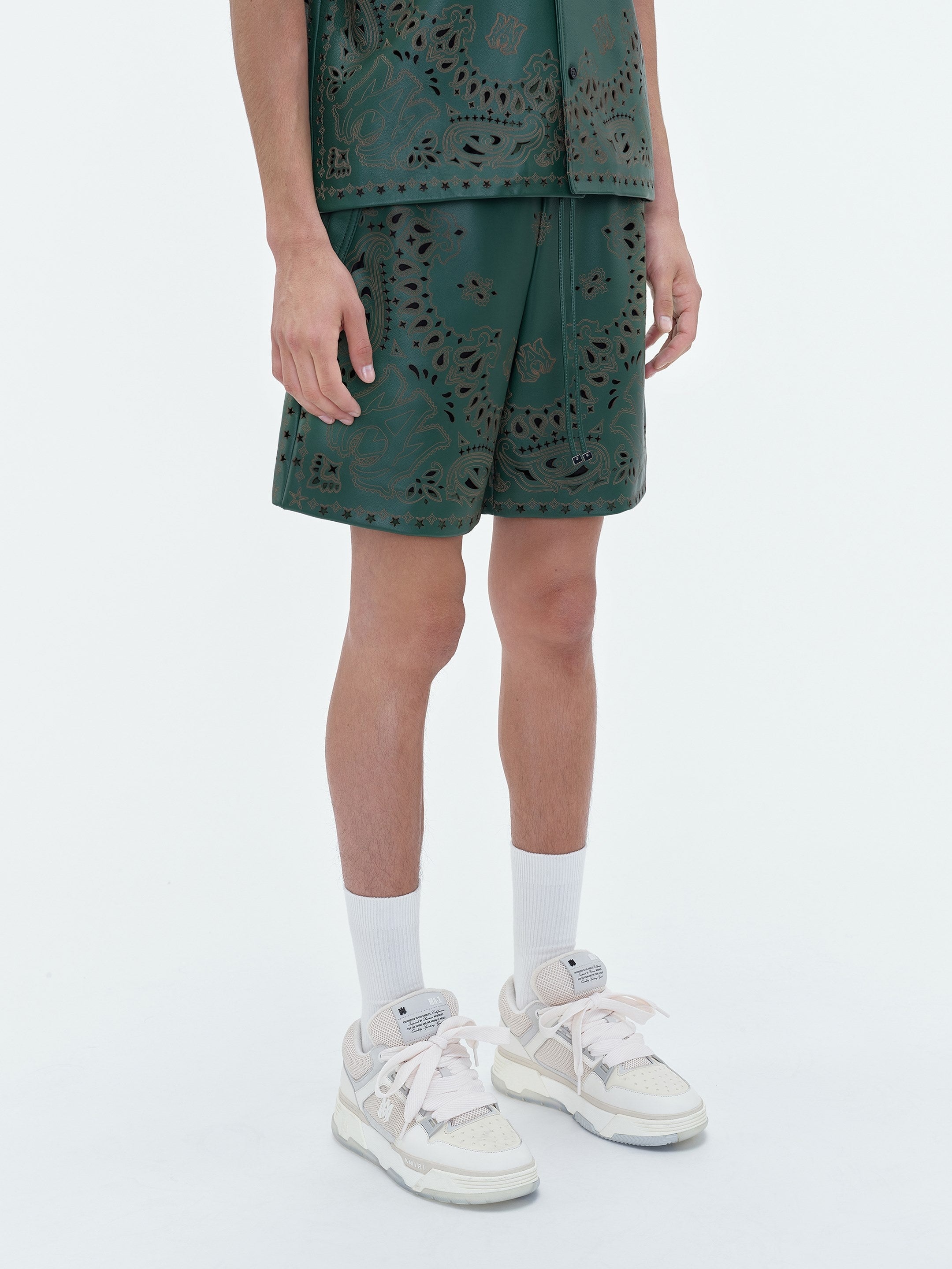 LEATHER BANDANA SHORT - 3