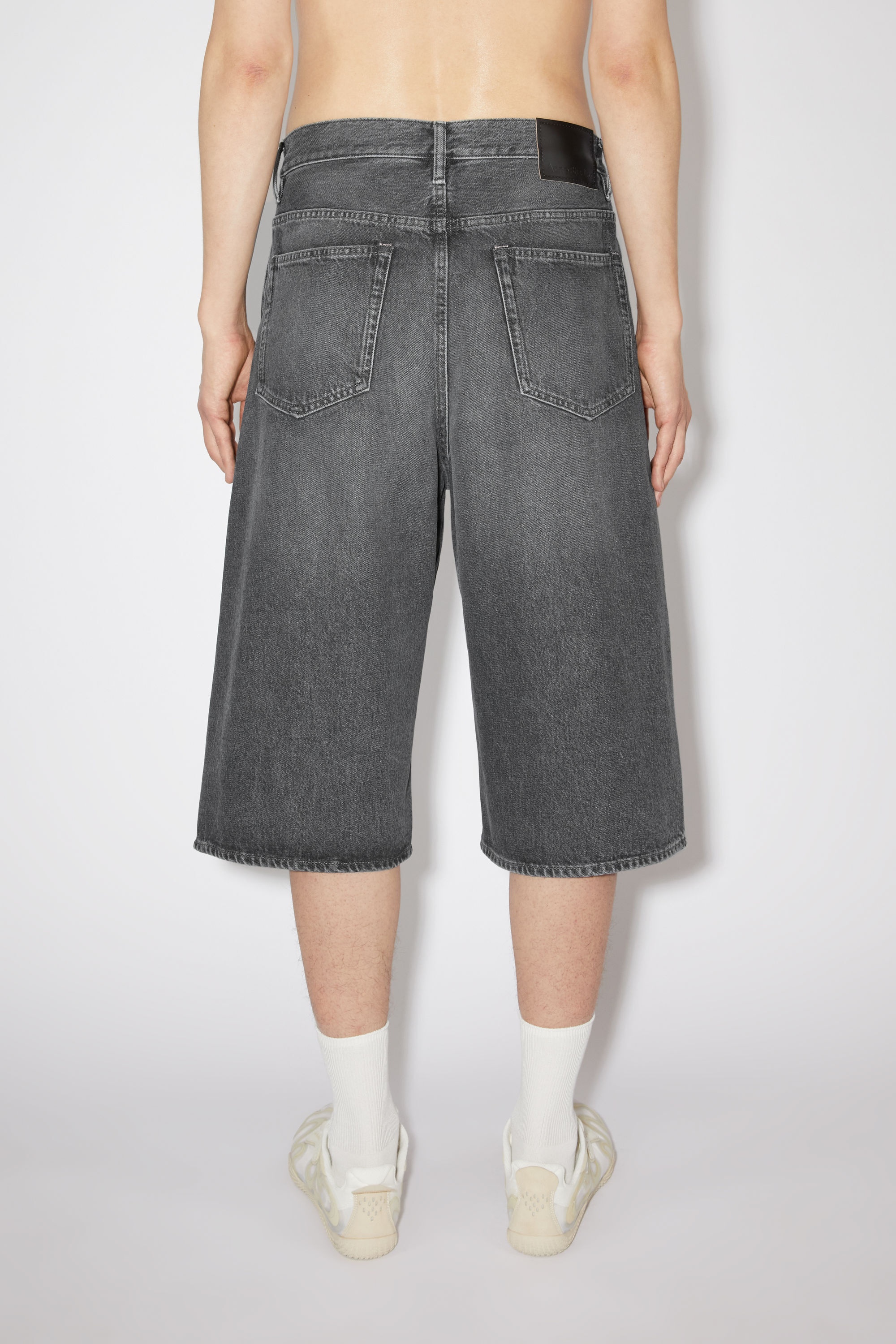Loose fit denim shorts - Black - 3