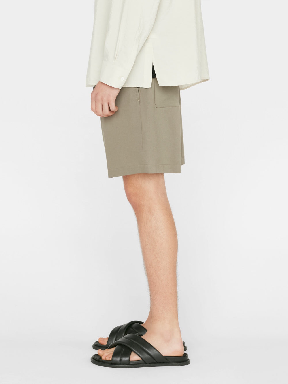 Soft Cotton Traveler Short in Desert Sage - 7