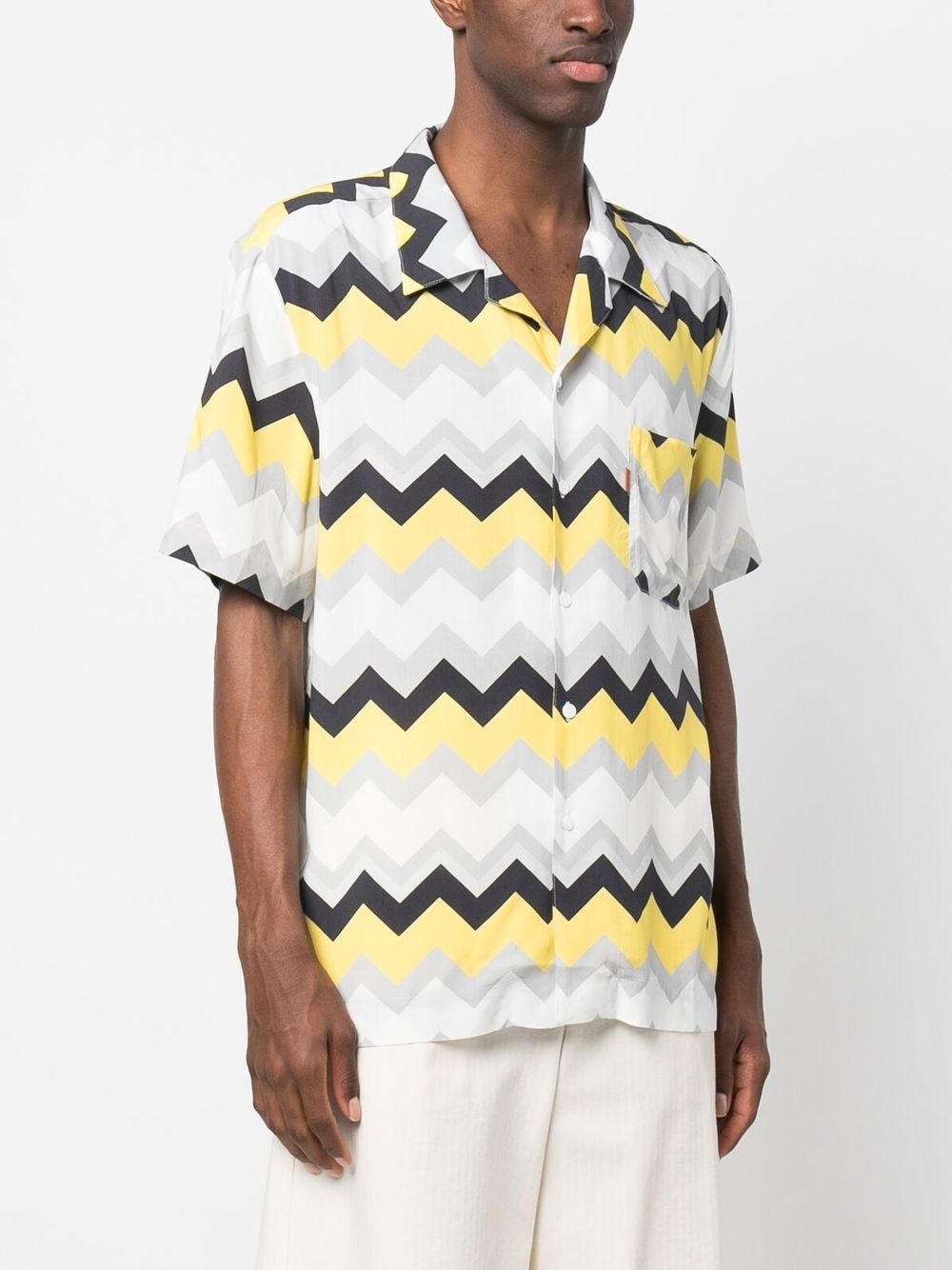 chevron-print short-sleeve shirt - 3