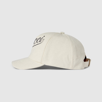 GUCCI Baseball hat with Gucci script outlook