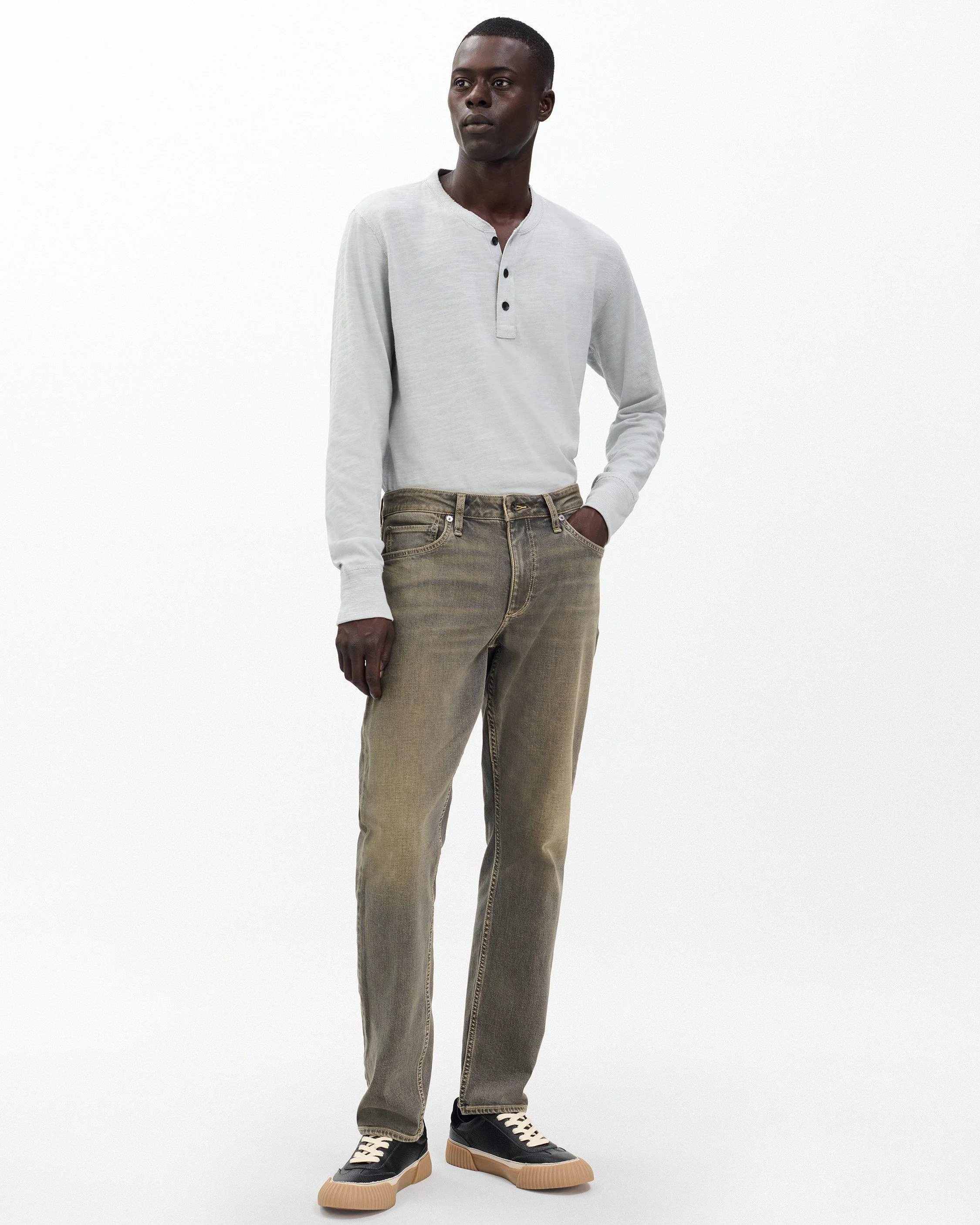 Fit 3 Athletic Jeans
Authentic Stretch in Infuse Grey Olive - 1