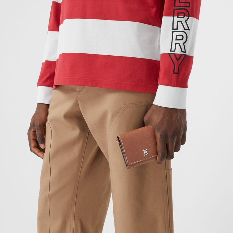 Small Grainy Leather Wallet with Detachable Strap 13