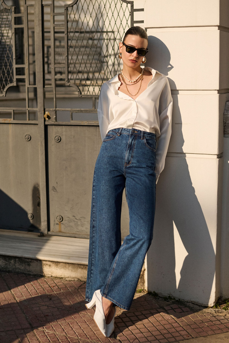 BARDOT Cindy Wide Full Leg Jeans In Indigo outlook