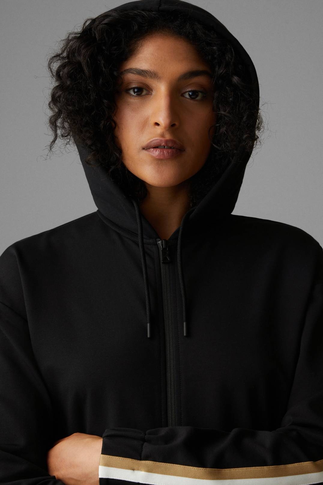 ELSIE SWEATSHIRT JACKET IN BLACK - 4