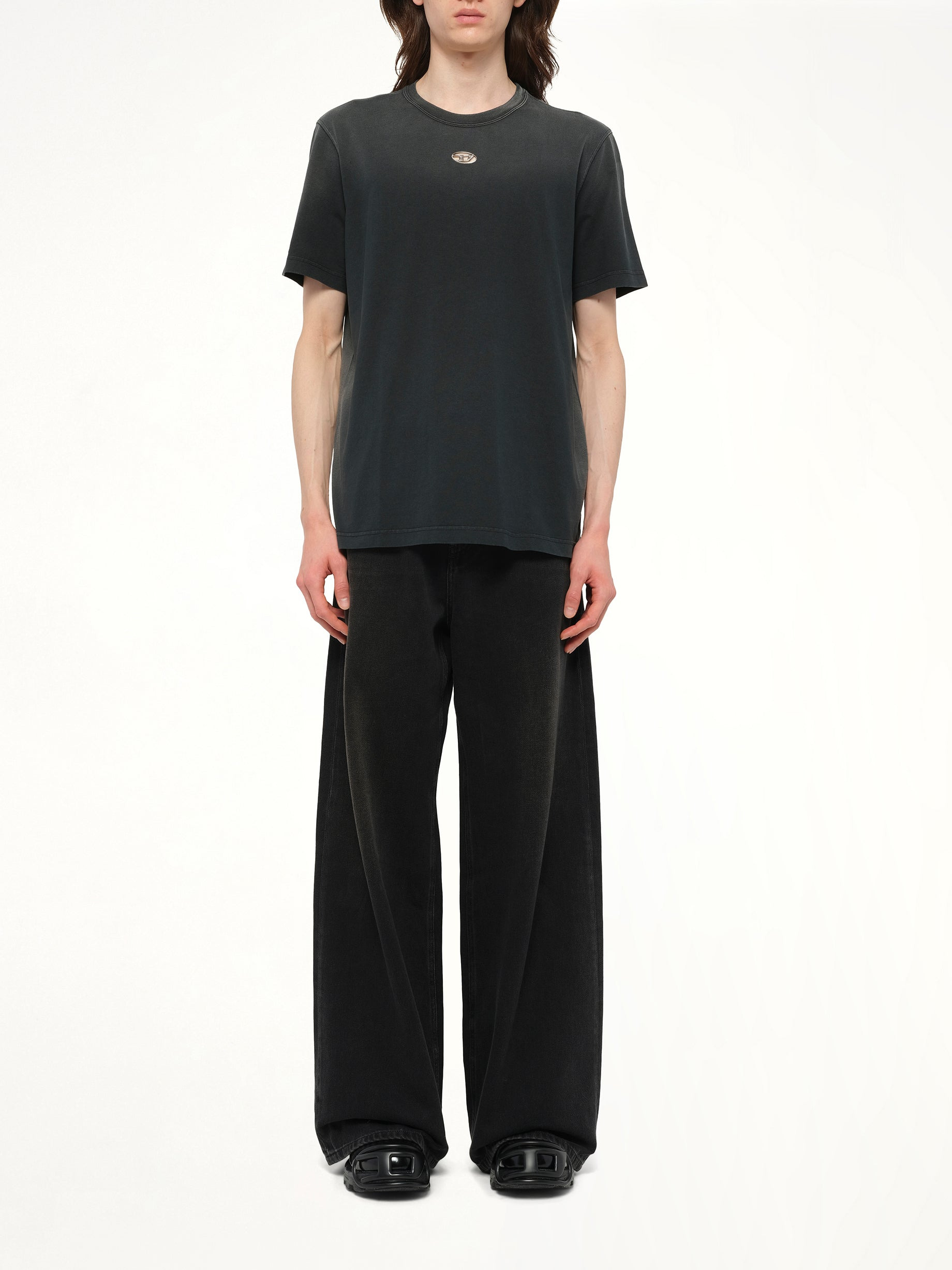 T-ADJUST-T1 T-Shirt in Black - 7