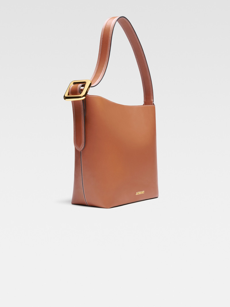 JACQUEMUS Le Regalo outlook