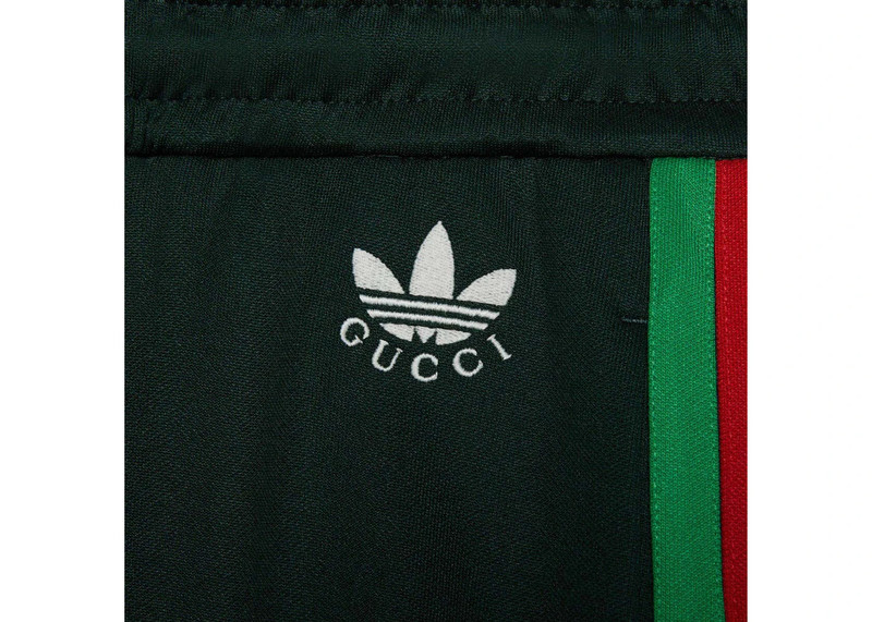 GUCCI Gucci x adidas Jersey Shorts Dark Green outlook