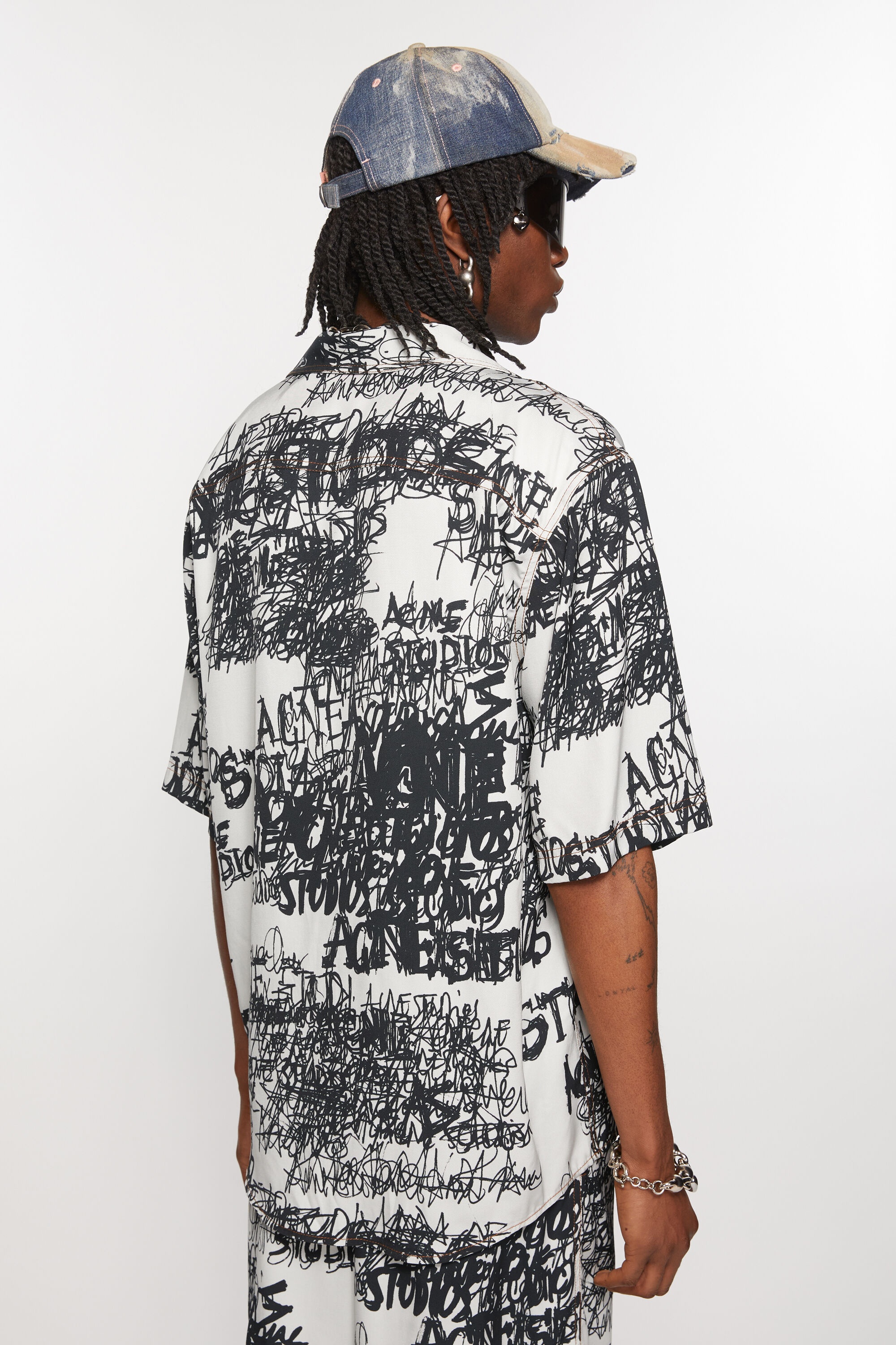 Printed button-up shirt - Light grey/black - 3