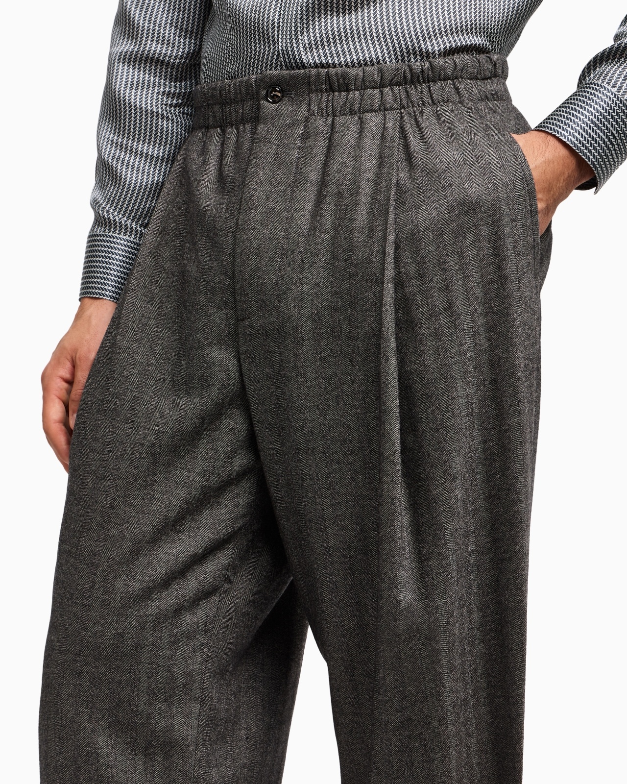 CHEVRON VIRGIN-WOOL AND CASHMERE SINGLE-PLEAT TROUSERS - 5