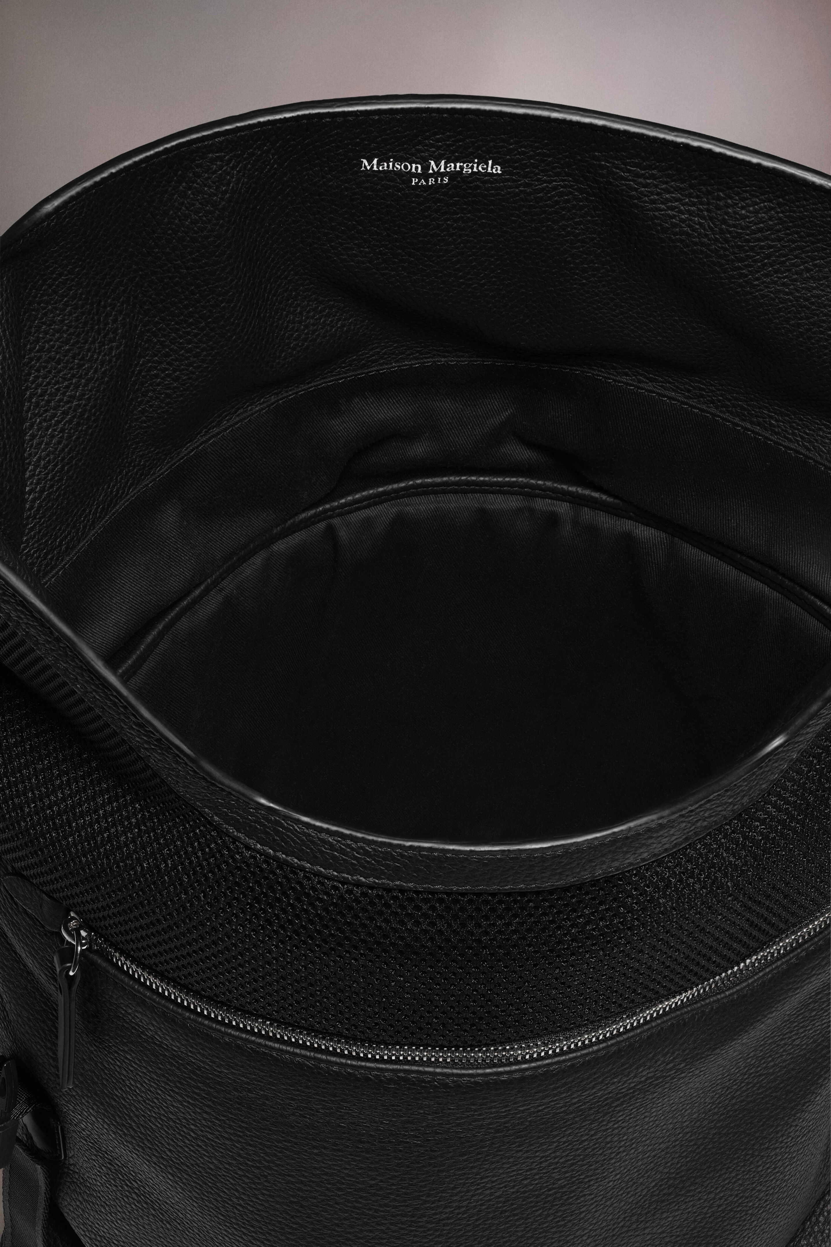 Soft 5AC flap backpack - 4