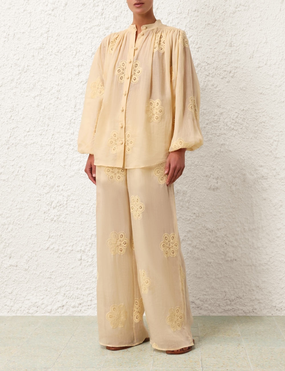 パンツ Zimmermann Acadian Floral-Embroidered Ramie Trousers ZIMMERMANN Acadian floral-embroidered Ramie Trousers