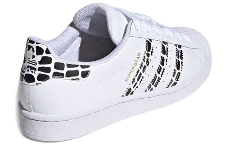 (WMNS) adidas Superstar 'Animal Print' FV3452 4