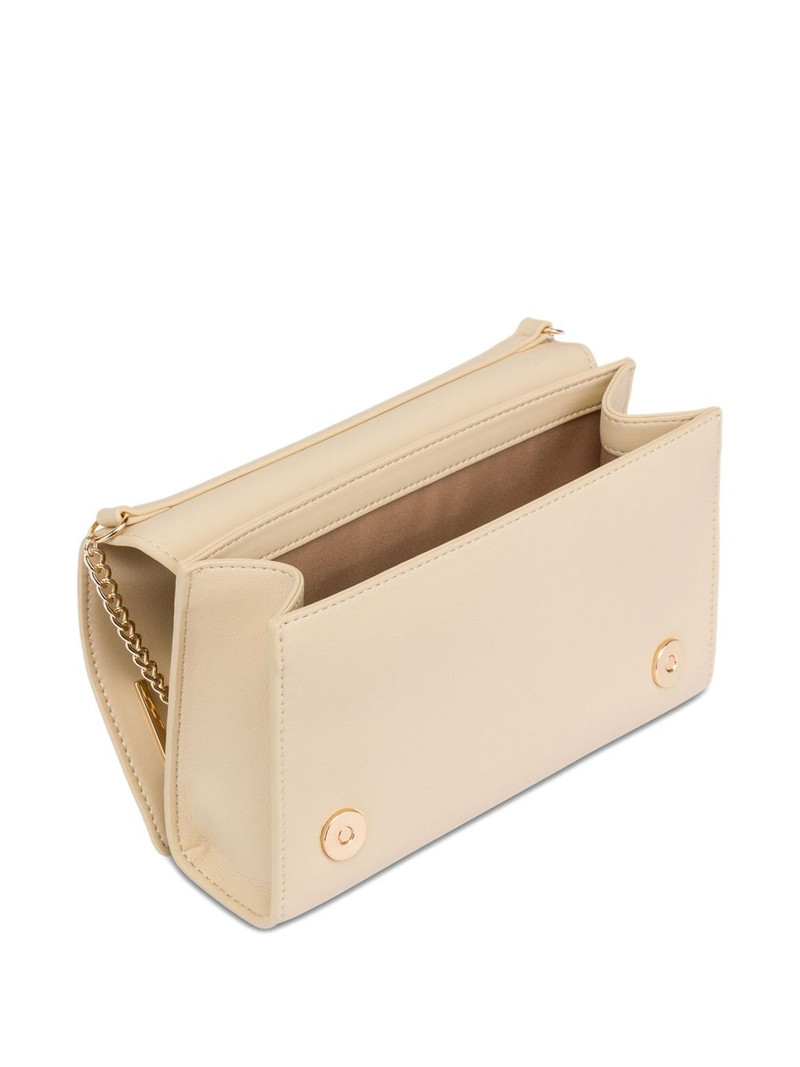 embossed chain shoulder bag 3