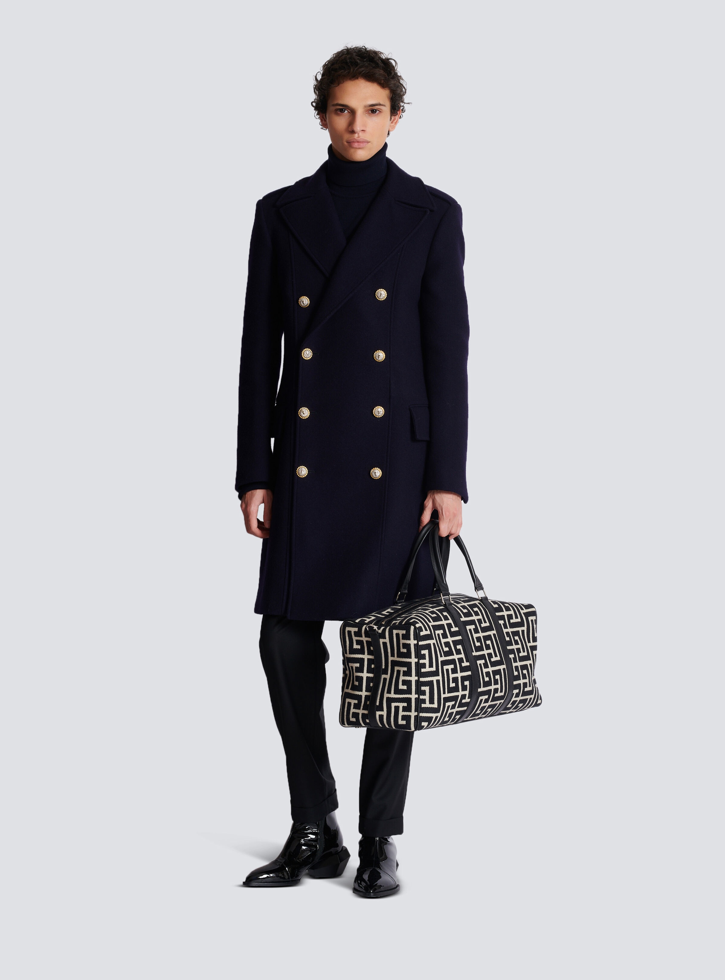 Travel bag with jacquard maxi monogram - 2