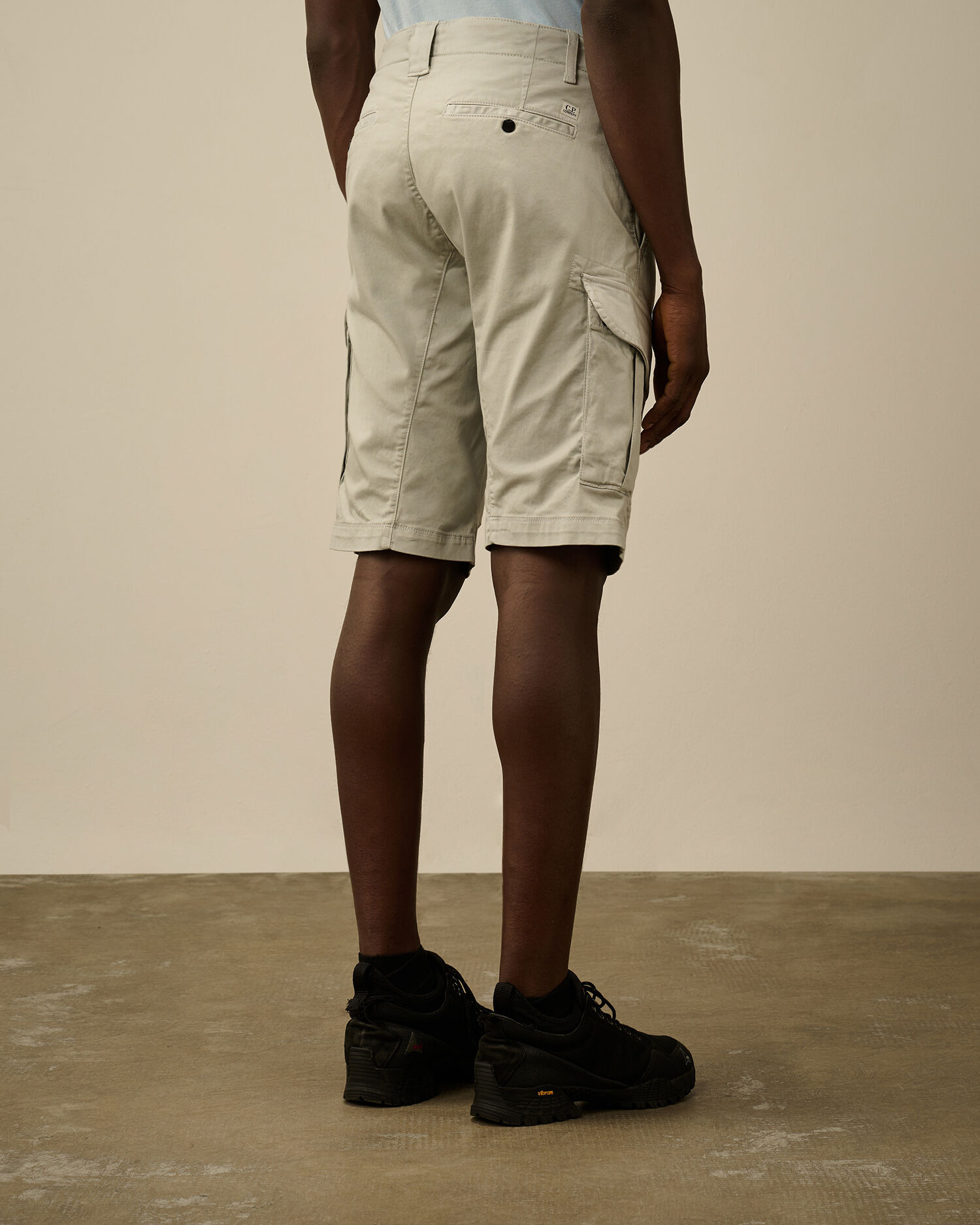 Stretch Sateen Cargo Shorts - 4