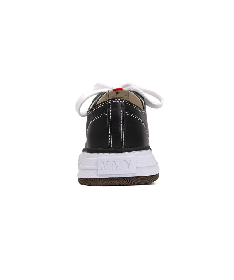 "YUCCA" OG Sole Leather Low-top Sneaker 11