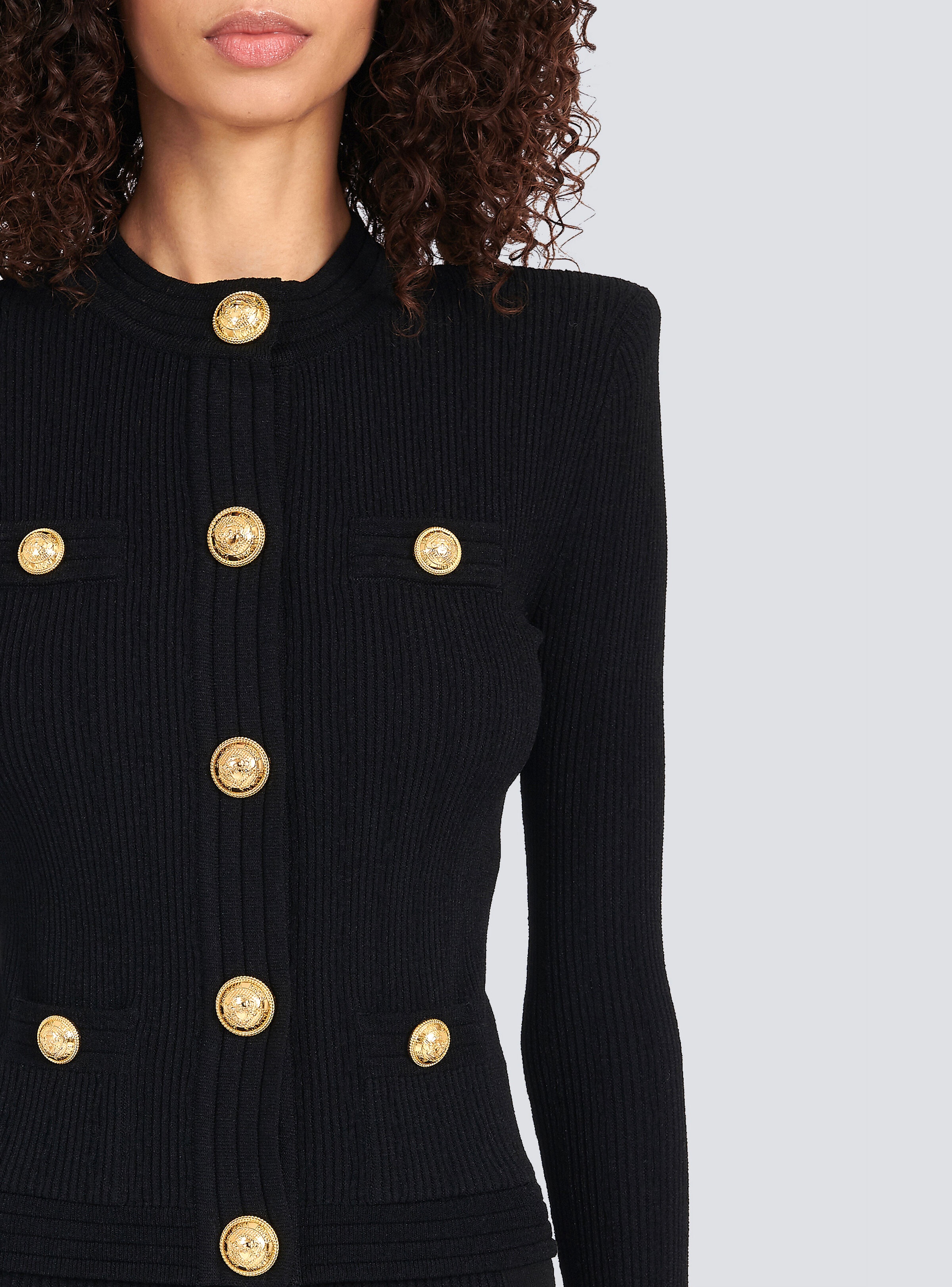 Cropped knit cardigan with gold-tone buttons - 2