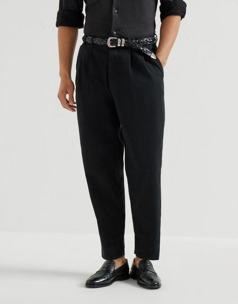 Garment-dyed iconic fit five-pocket trousers in comfort cotton lightweight denim with double pleats 2