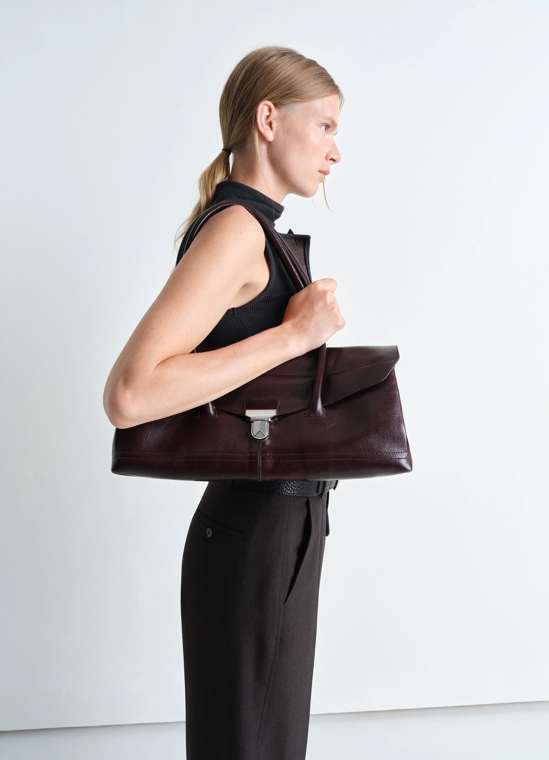 Lemaire｜ (SHOULDER GEAR BAG (BG0148 LL0067 495)) Khaki Brown Shoulder Gear Bag | LEMAIRE