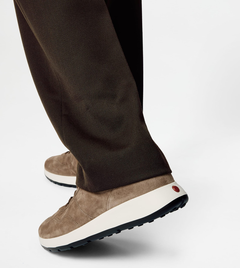 Tod's SNEAKERS IN SUEDE - BROWN outlook