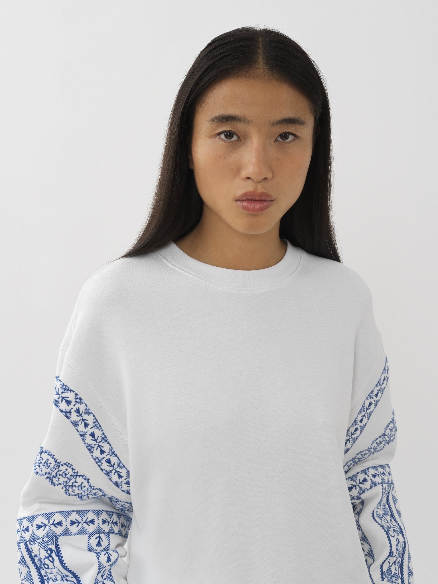 EMBROIDERED SWEATSHIRT - 2