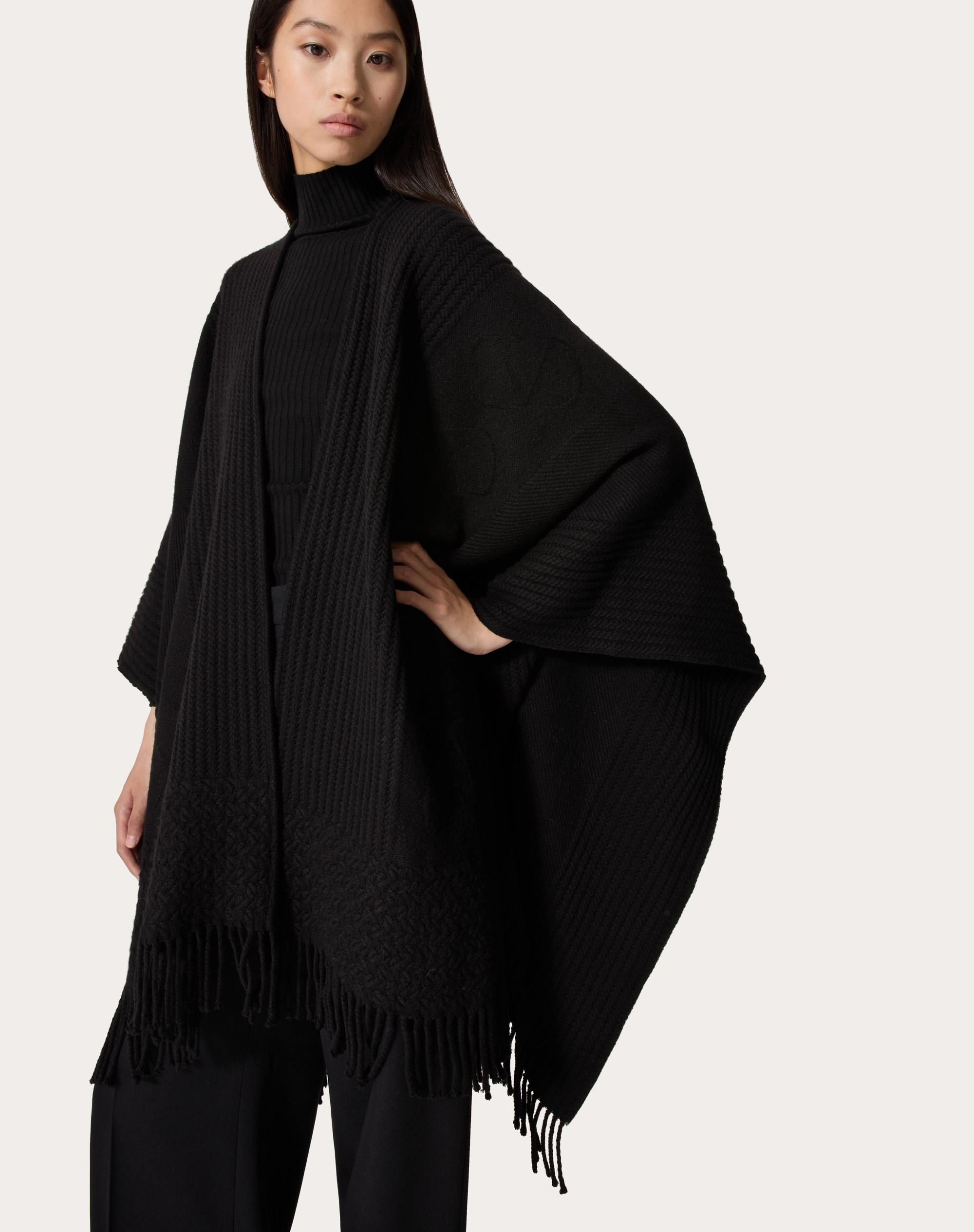 VLOGO SIGNATURE CASHMERE PONCHO - 4