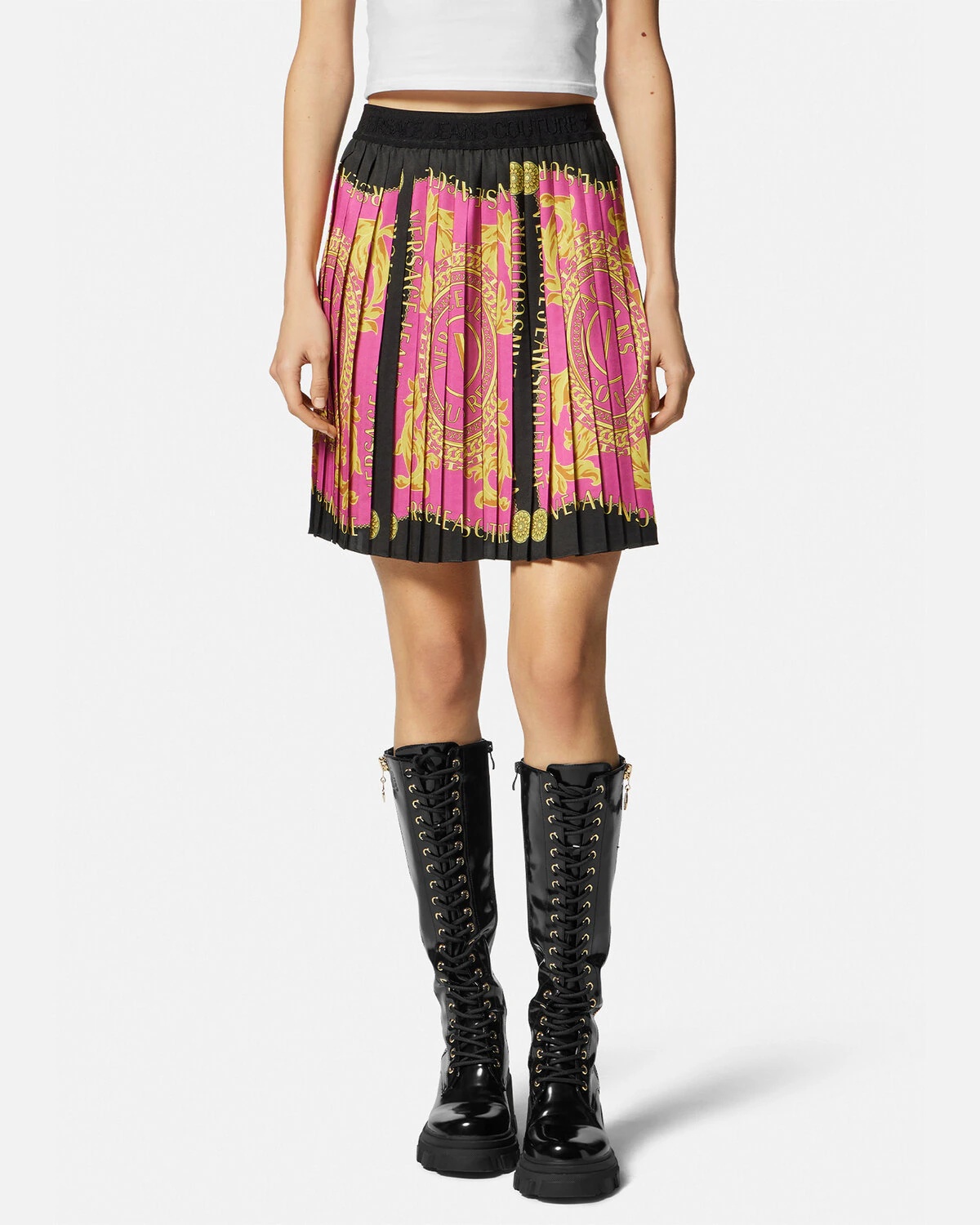 V-Emblem Chain Pleated Mini Skirt - 3