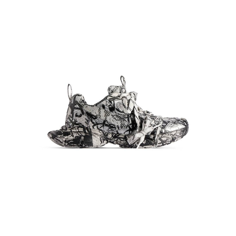 Women's 3xl Extreme Graffiti Sneaker in White/black - 1