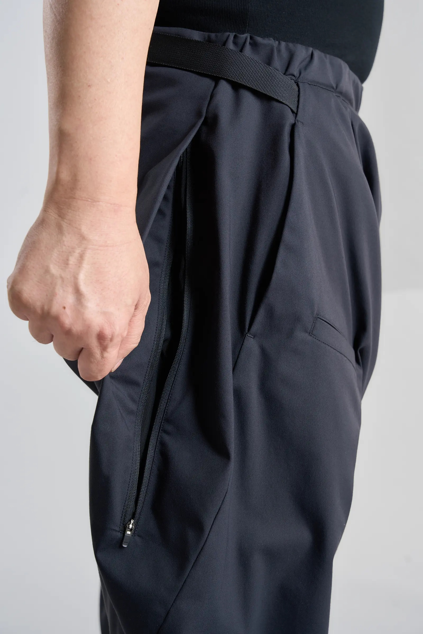P36-CH Micro Twill Pleated Drawcord Trouser - 18